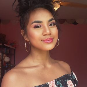 Meet your Posher, Raeua